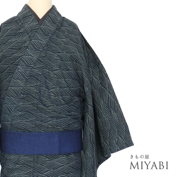 男物 リサイクル 身丈138.5cm 裄72.2cm 単衣 デニム着物 既製品 ネイビー SSサイズ お洒落 カジュアル 木綿 洗える着物 棒衿 Sランク